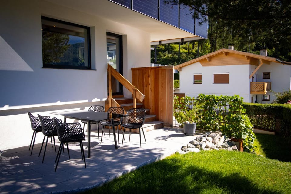 BBQ facilities, Garden, View (from property/room), Balcony/Terrace, Seating area, Dining area, Garden view