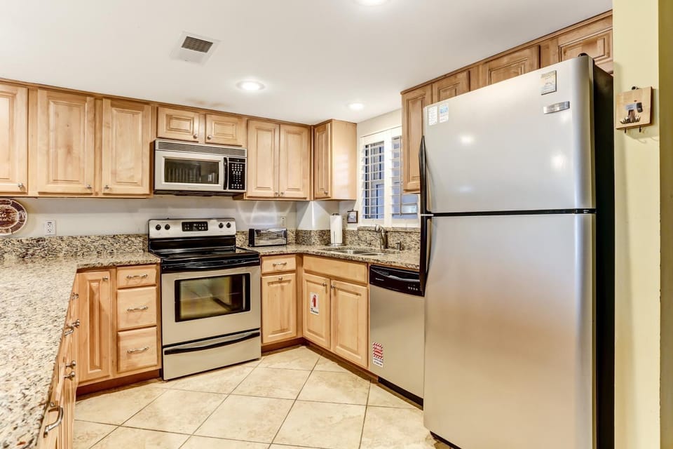Fresh Oceanfront Condo Apartment in Fernandina Beach