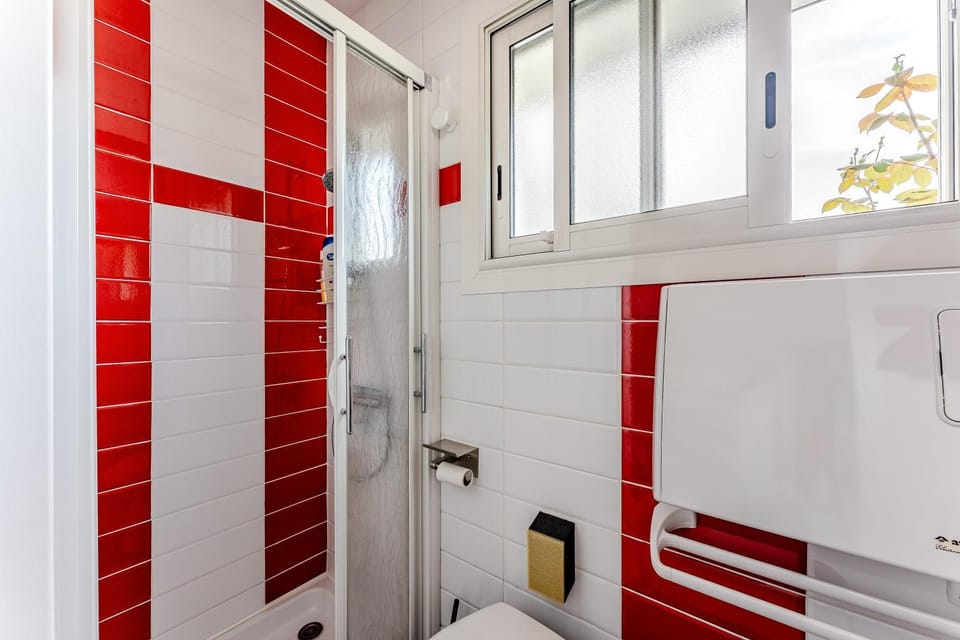 Bathroom, Living room