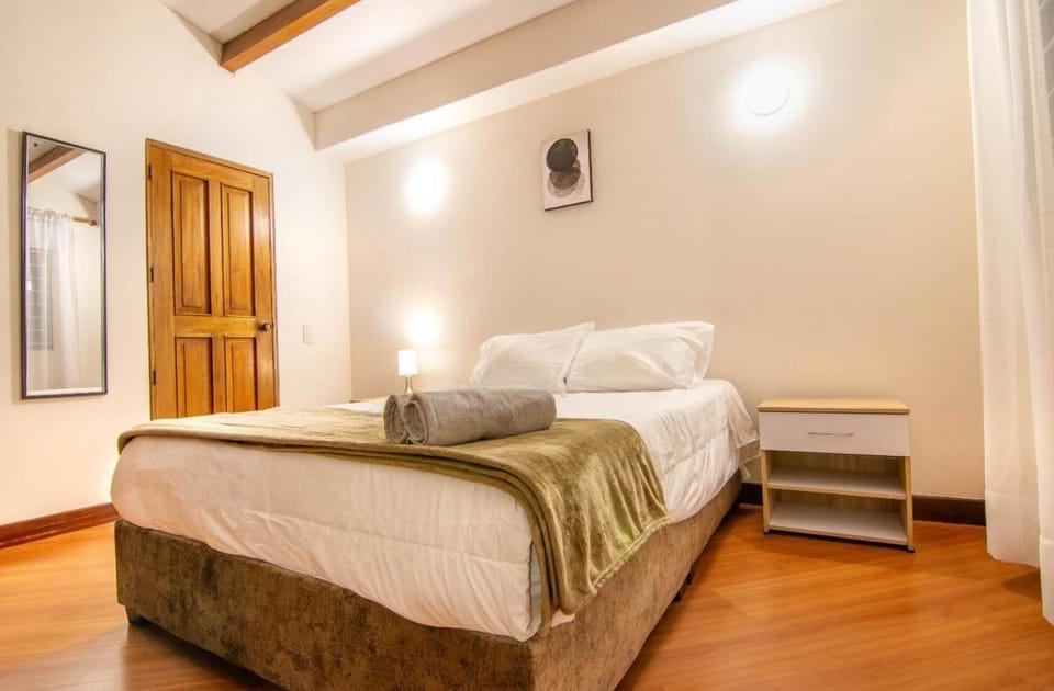 Huge Colonial House with Chimney, Luxury in the most exclusive town in Bogotá House in Bogota