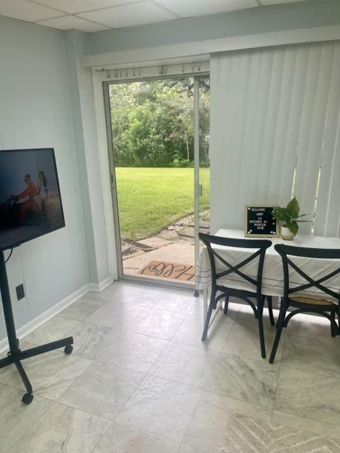 Midtown at Marion Blue - 1BR 1BA - Close to FAMU FSU TMH House in Tallahassee