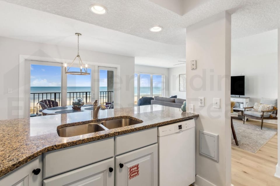 Brilliantly Decorated Condo for Your Perfect Beach Escape Apartment in Fernandina Beach