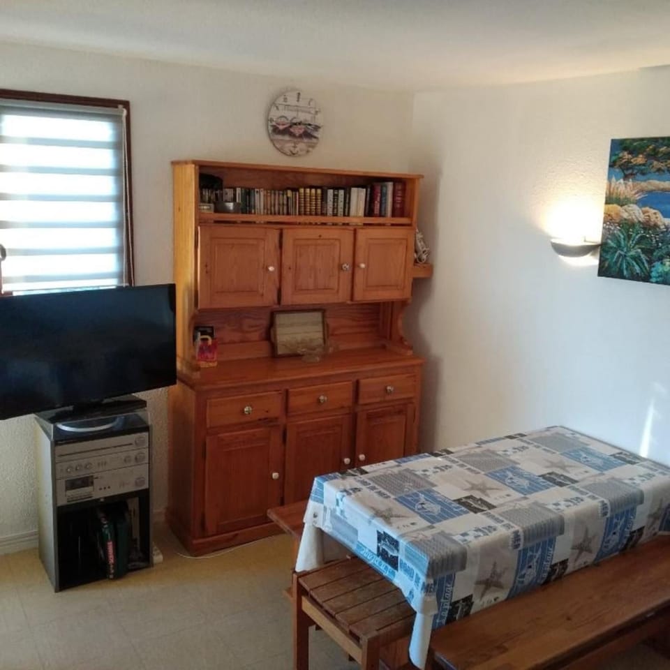 Charming T2 in residence with swimming pool Apartment in Fleury