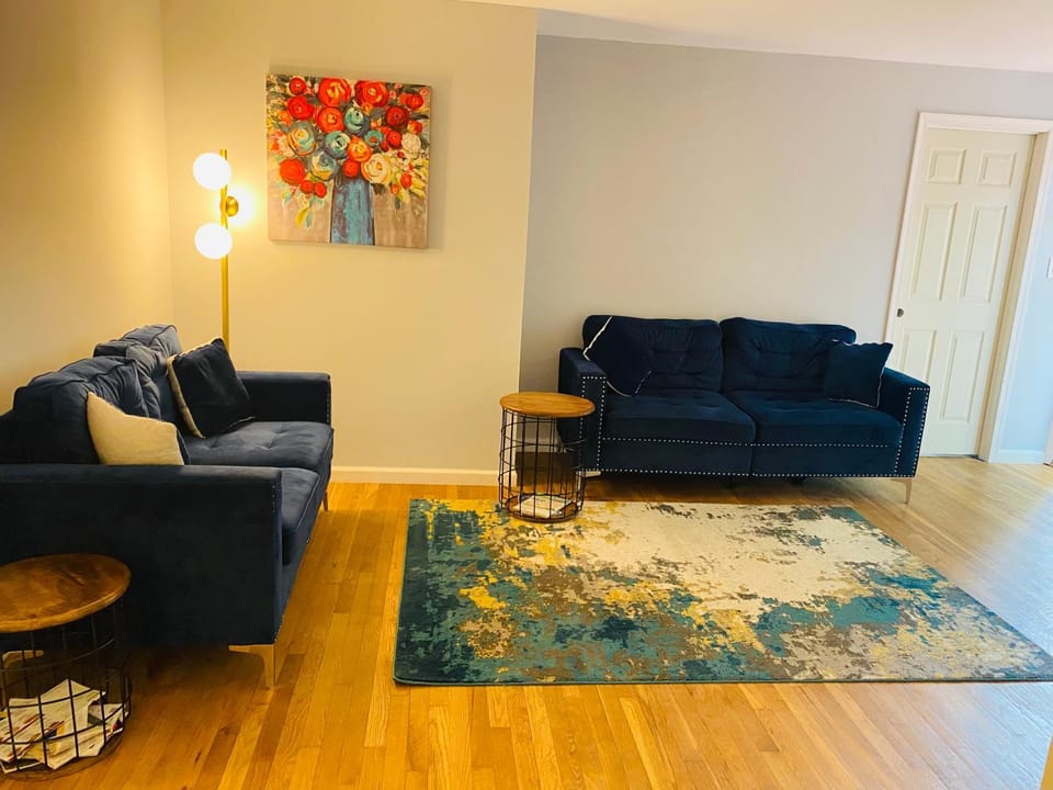 1 bedroom terrace view with shared bathroom #3 Bed and Breakfast in Laurel