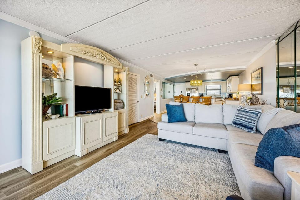 Tastefully Decorated Condo with Scenic Beach Views Apartment in Fernandina Beach