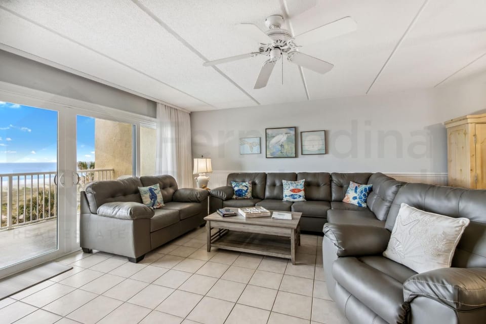 Convenience Direct Oceanfront Condo with Private Balcony Apartment in Fernandina Beach