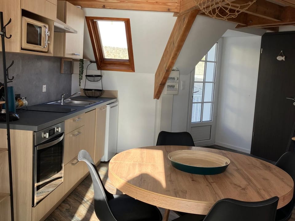 Appartement avec vue sur port de Sauzon, Wifi, 1 chambre - FR-1-418-257 Apartment in Brittany