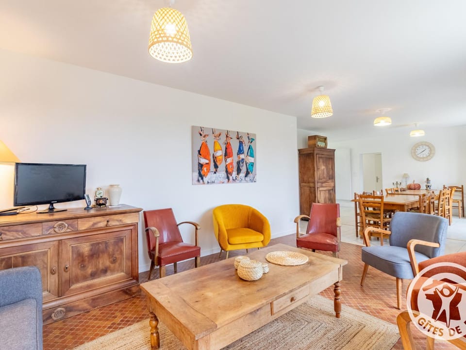 Grand gîte familial près du Puy du Fou, wifi, animaux admis, jardin - FR-1-622-96 House in Pays de la Loire