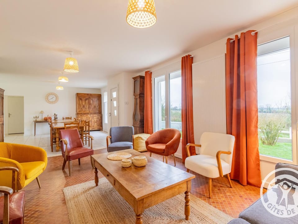 Grand gîte familial près du Puy du Fou, wifi, animaux admis, jardin - FR-1-622-96 House in Pays de la Loire