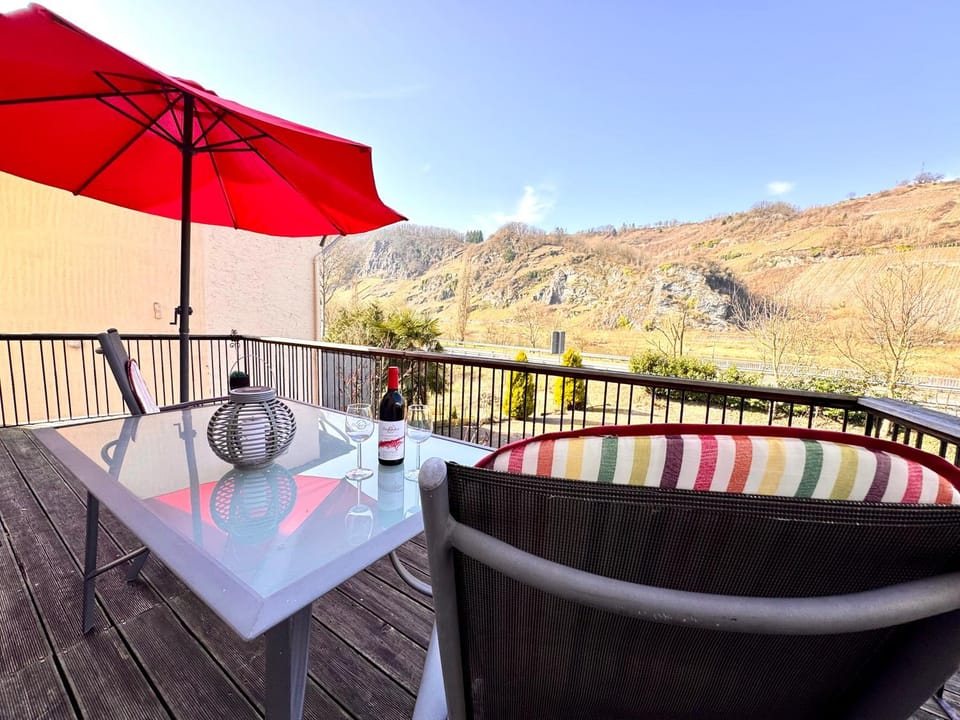View (from property/room), Dining area, Mountain view