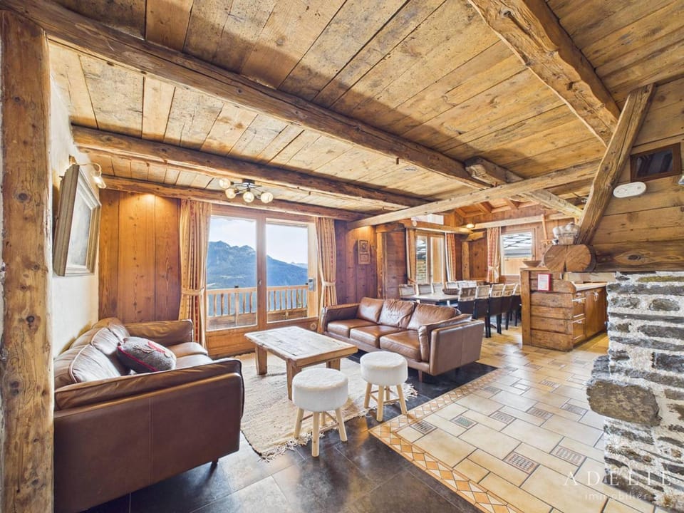 Appartement skis aux pieds 160m² pour 14 pers, 5 ch, parking, cheminée, WiFi - FR-1-398-681 Apartment in Montvalezan