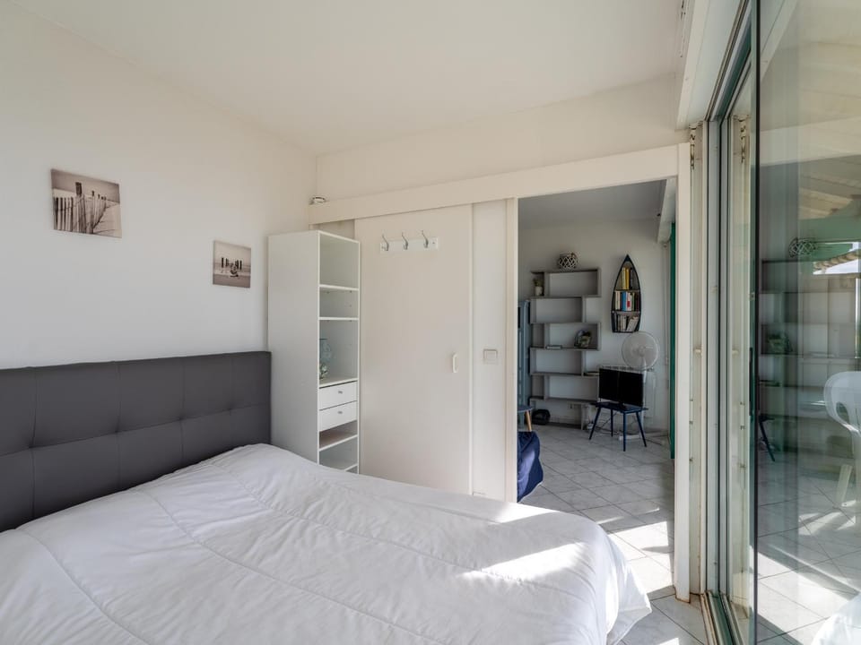 Appartement Front de Mer pour 2 avec Parking à Mimizan Plage - FR-1-50-152 Apartment in Mimizan