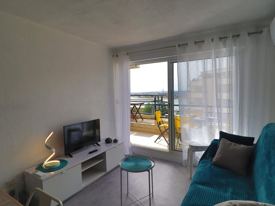 Magnifique 30m² rénové avec terrasse, 2 pièces pour 4 personnes à Sète - FR-1-472A-312 Apartment in Occitanie