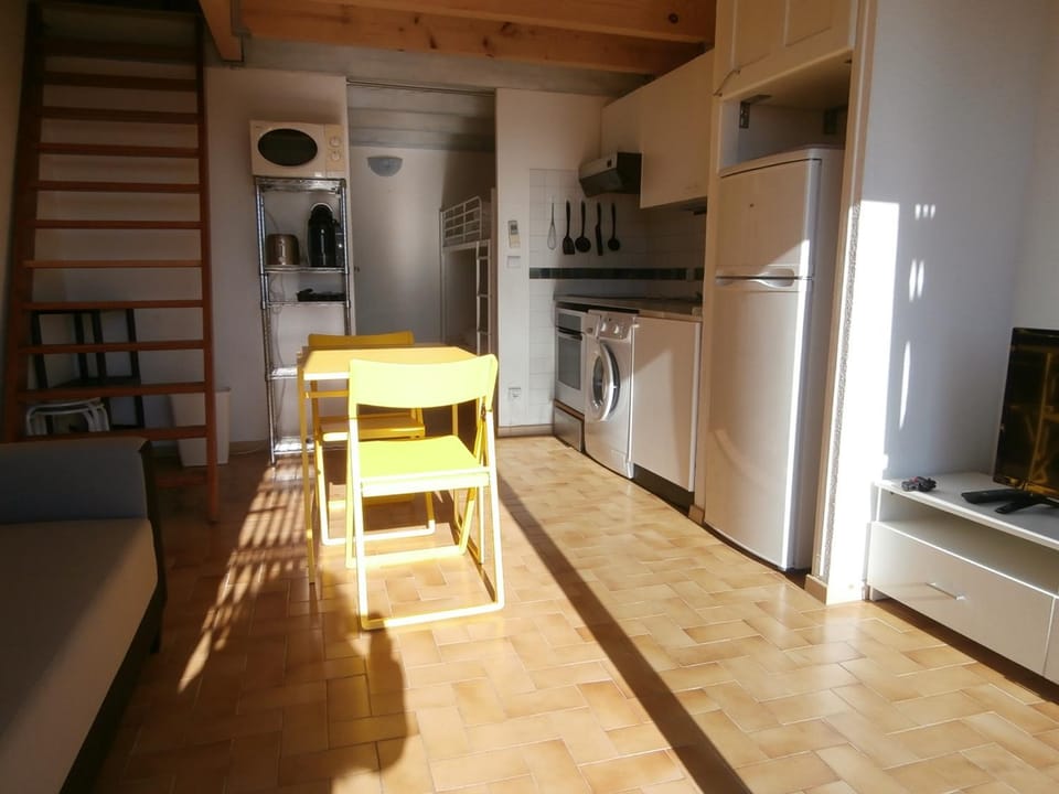 Studio Mezzanine Climatisé avec Piscine & Tennis - 4P - FR-1-799-48 Apartment in Le Barcarès