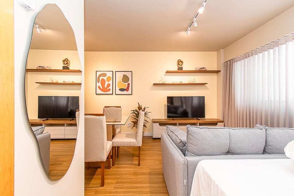 TV and multimedia, Photo of the whole room, Seating area, Dining area, Bedroom