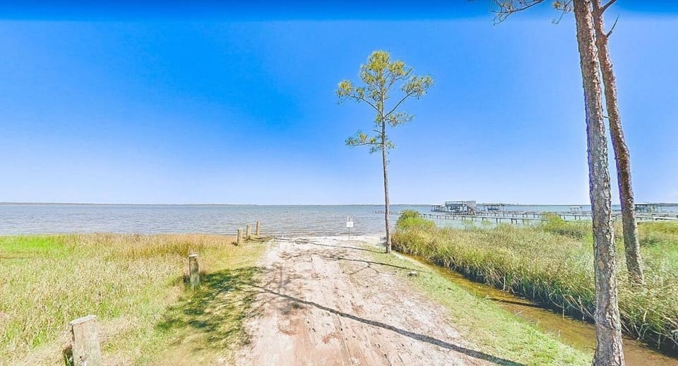 Sleeps 32, Arcade & Game Room, Pool, Golf Cart to Beach House in Orange Beach