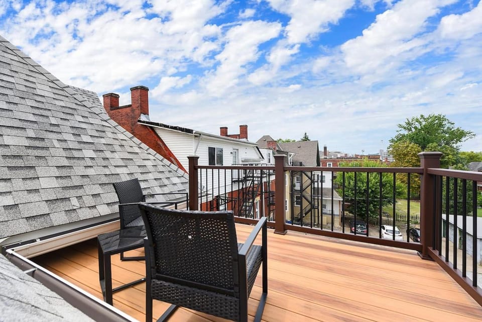 FREE Parking+Netflix+ Near Hospitals|Food|Shopping Apartment in Pittsburgh