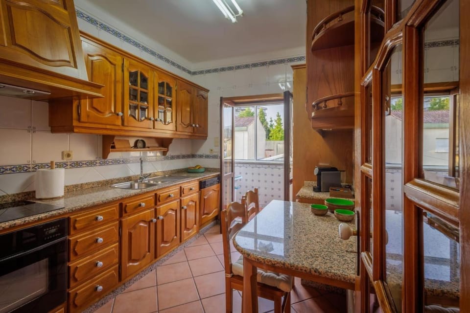 Property building, Kitchen or kitchenette, Living room