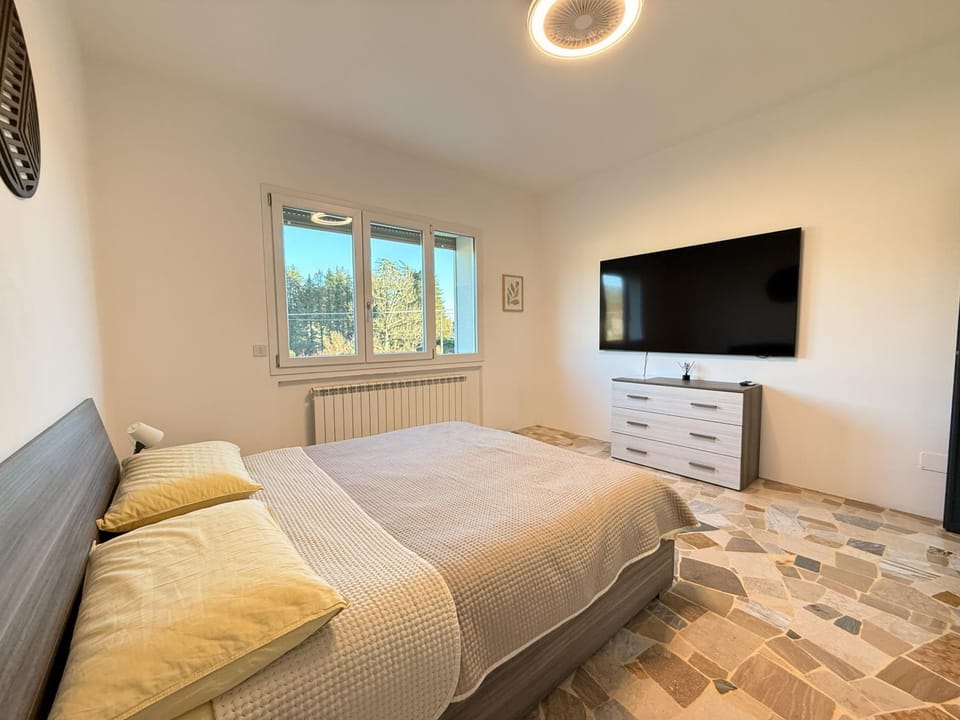 TV and multimedia, Bedroom