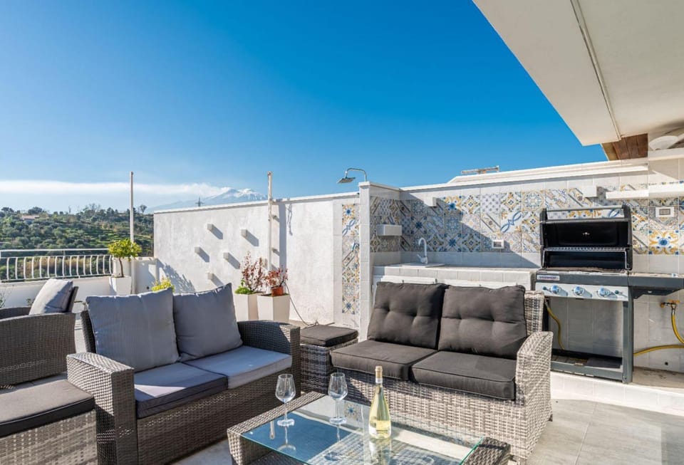 Penthouse Sea View with terrace Apartment in Naxos