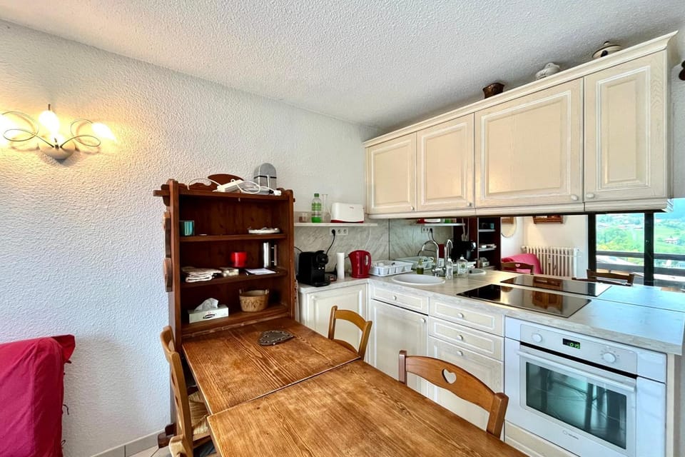 2-room apartment with balcony close to the slopes Apartment in Combloux