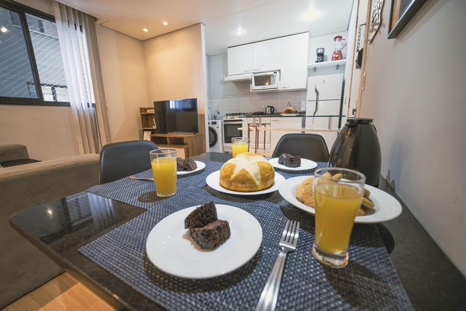 Dining area, Food