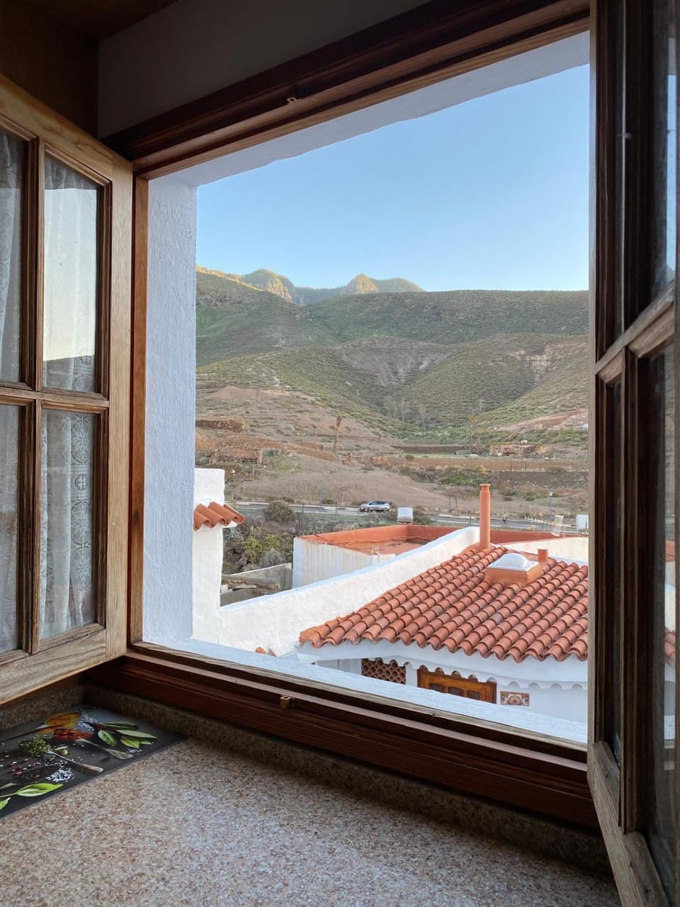 View (from property/room), Kitchen or kitchenette, Mountain view