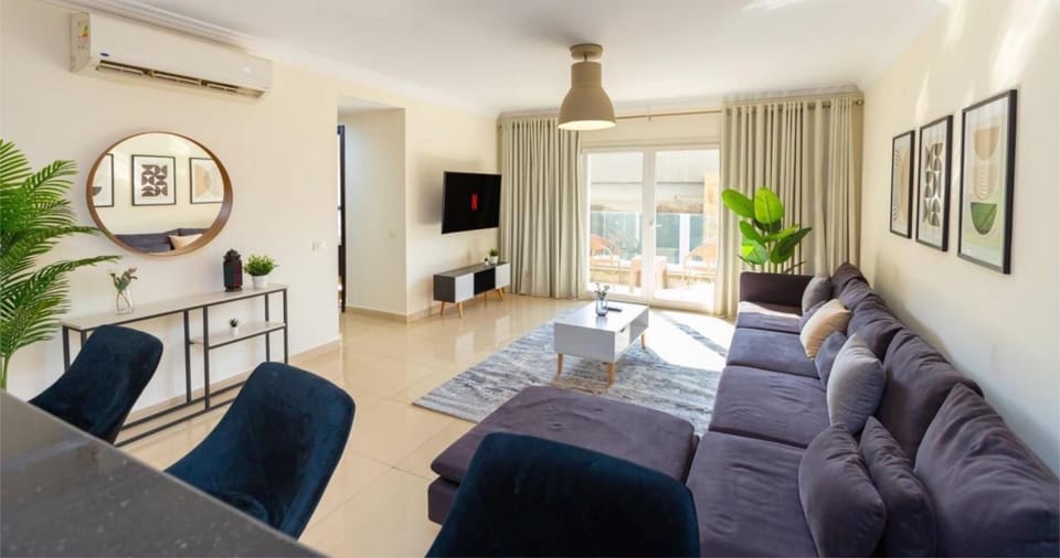 TV and multimedia, Living room, Seating area, air conditioner