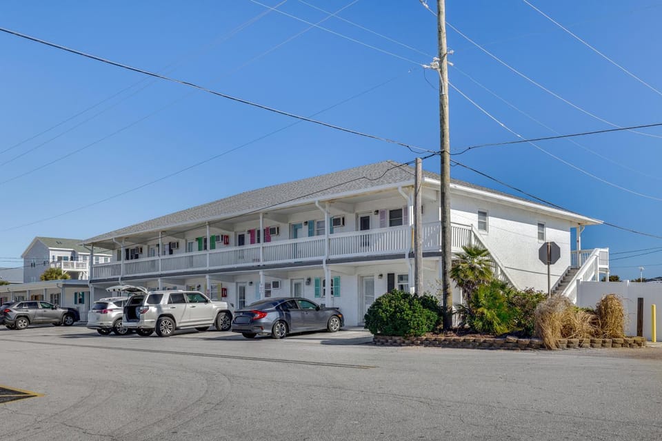 Walk to Shore: Atlantic Beach Condo w/ Pool Access House in Atlantic Beach