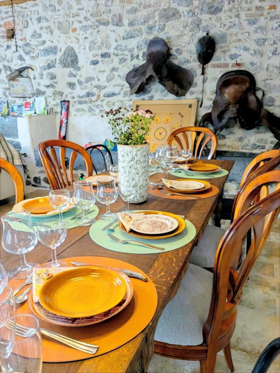 Food and drinks, Dining area, Food, Meals, Meals