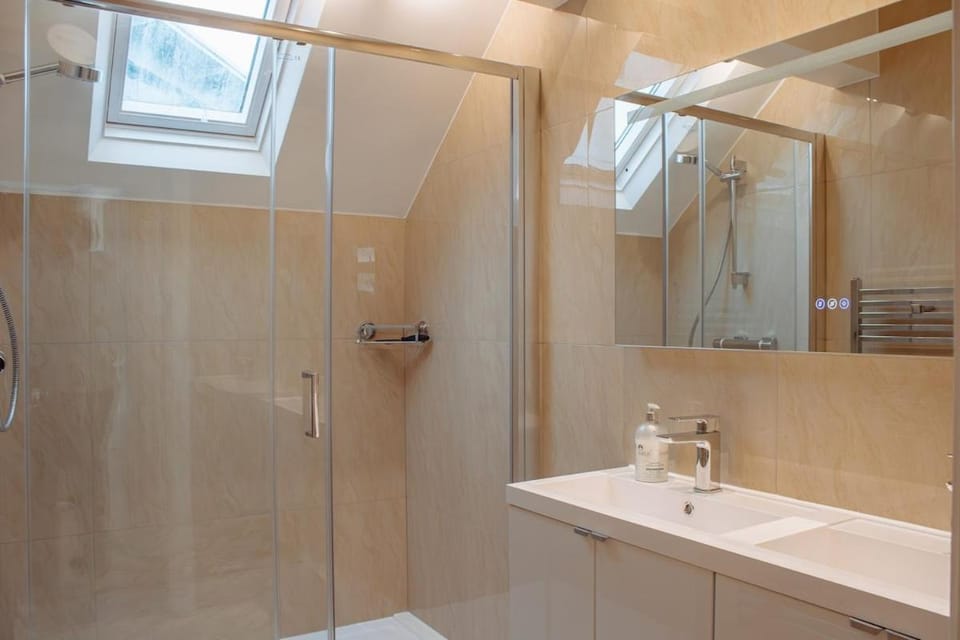 Spacious House in the Heart of Headingley House in Leeds