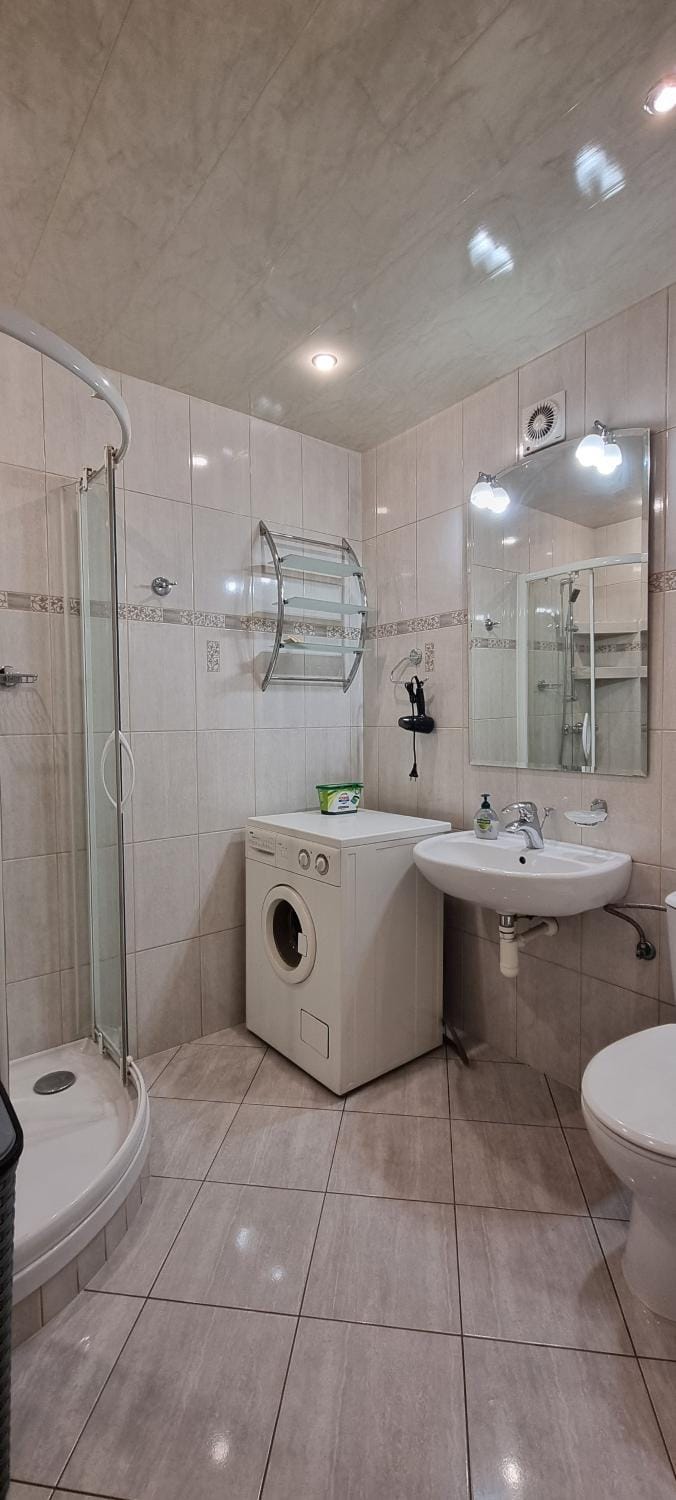 Shower, Toilet, Bathroom