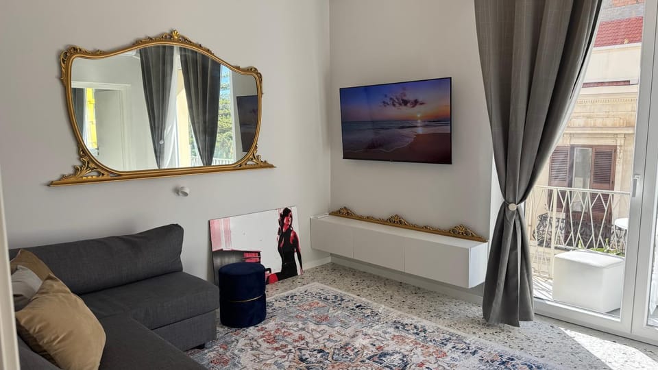 TV and multimedia, Living room, Seating area