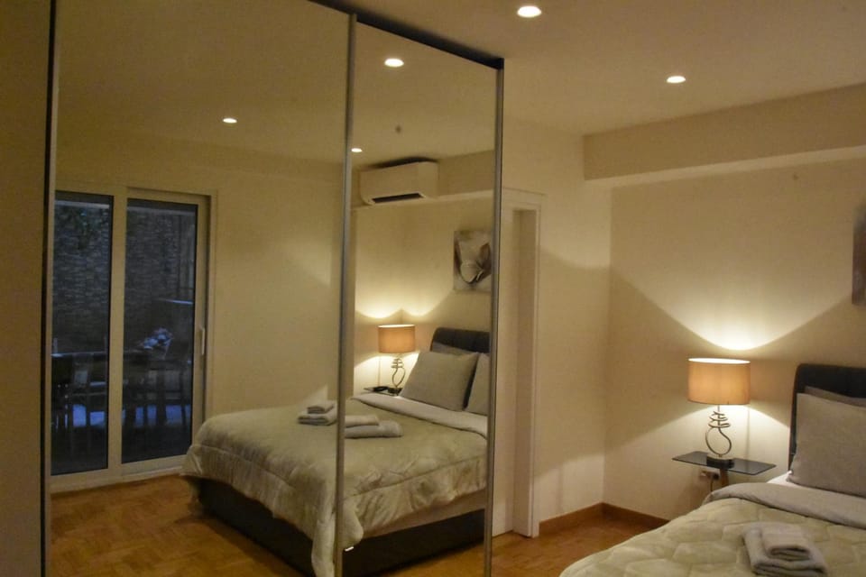 Peaceful Retreat in Kolonaki Apartment in Athens