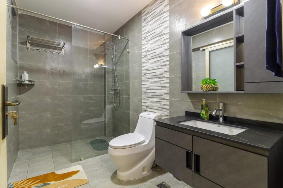2 BR Condo with a balcony, pool&gym Apartment in Nairobi