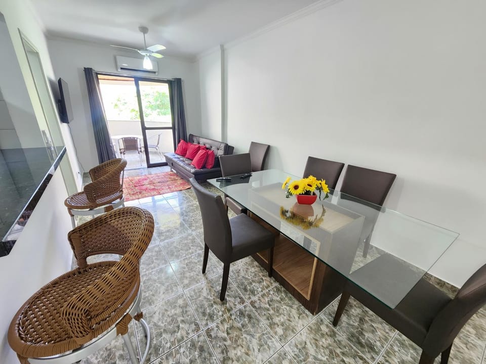 Pitangueiras 2 quartos ar condicionado 2 vagas 8 pessoas Apartment in State of São Paulo