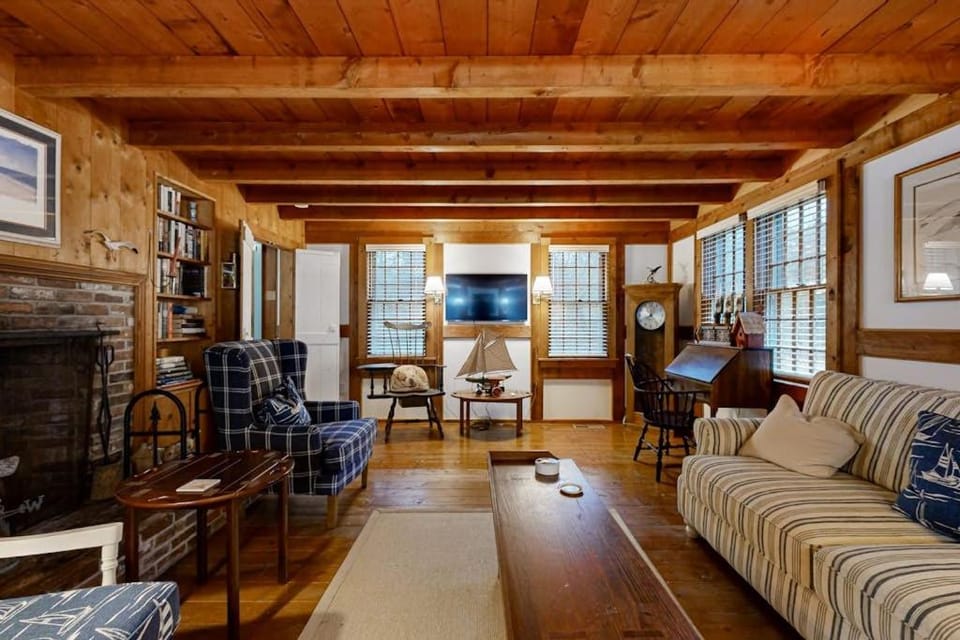 Great White Cape Escape House in Orleans