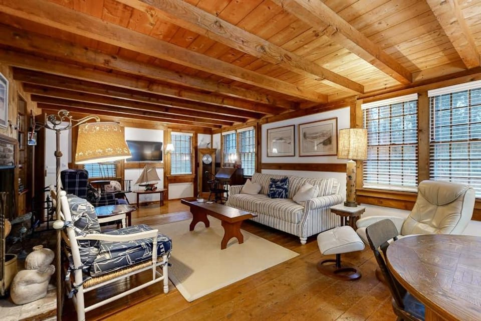 Great White Cape Escape House in Orleans