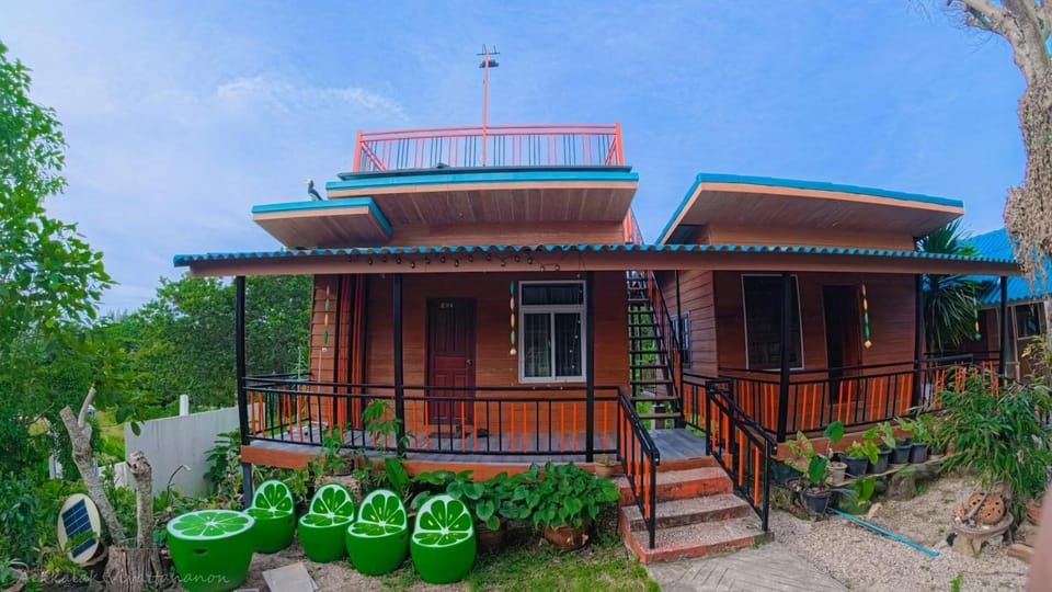 PhaluaiHomestay พะลวยโฮมสเตย์ บ้านไม้ Vacation rental in Koh Samui