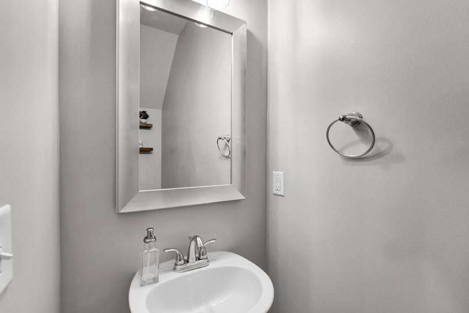 Peaceful 3BR near soccer park Apartment in Raleigh