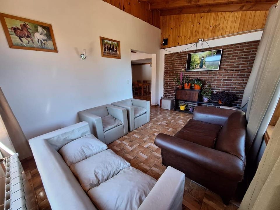 Communal lounge/ TV room, TV and multimedia, Living room, Seating area