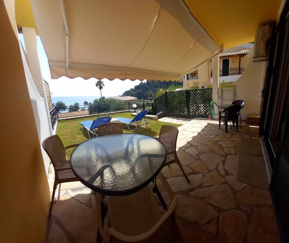Day, View (from property/room), View (from property/room), Balcony/Terrace, Dining area, Sea view, Sea view