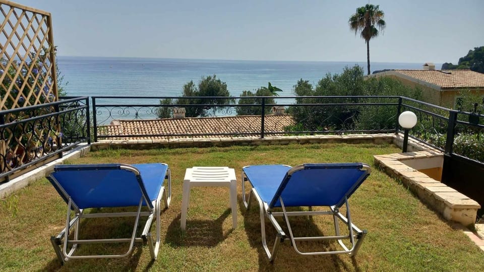 Patio, Day, Natural landscape, View (from property/room), Balcony/Terrace, Sea view, sunbed