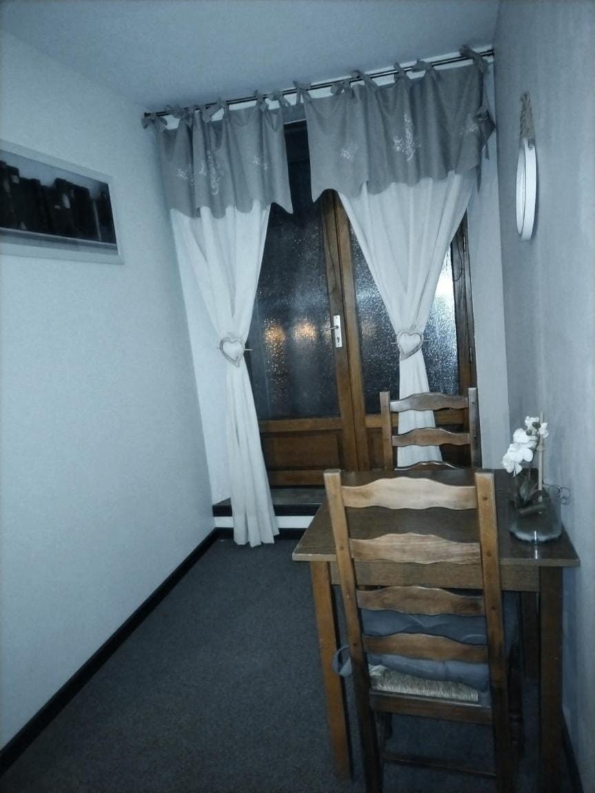 Auberge du donjon Chambre chocolat Apartment in Occitanie