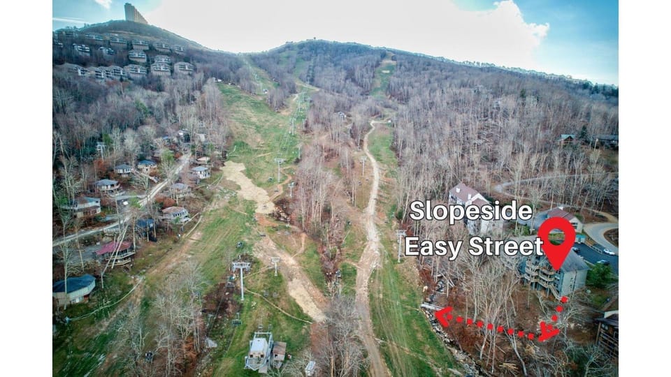 Slopeside Easy Street House in Sugar Mountain