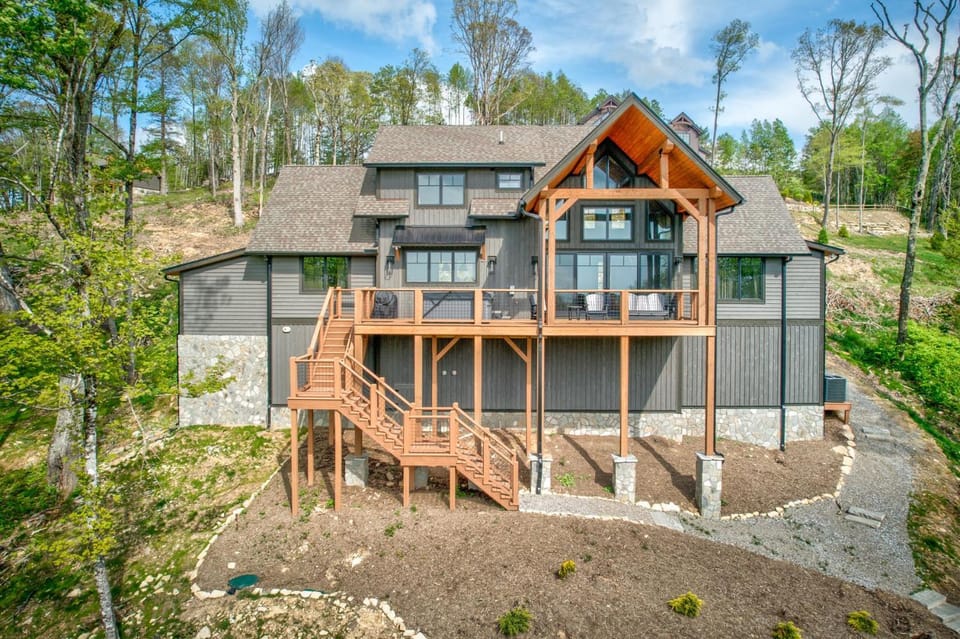 Sunset View Retreat at Eagles Nest House in Beech Mountain