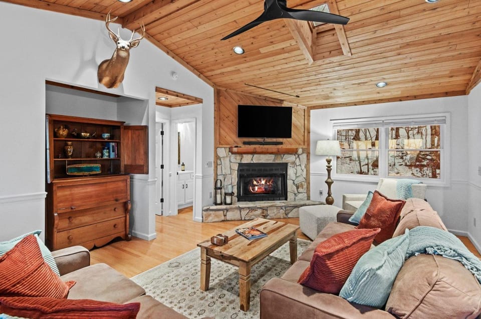 On Beech Time House in Beech Mountain