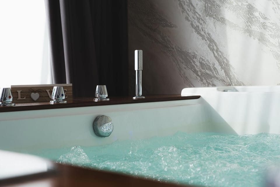 Spa and wellness centre/facilities, heating, internet