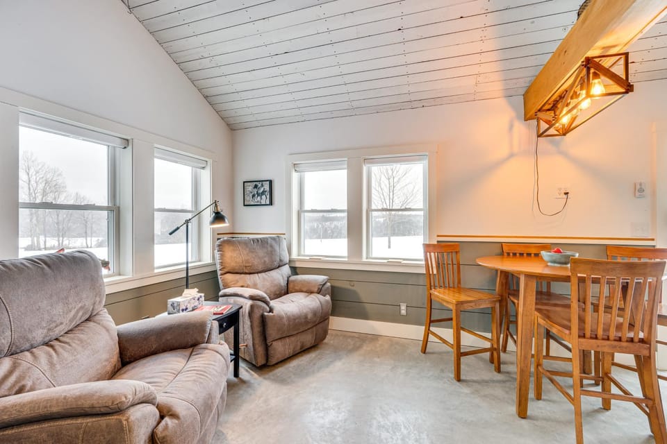 Ride From Your Door: Cabin w/ VAST Trail Access! Cabin in Hardwick