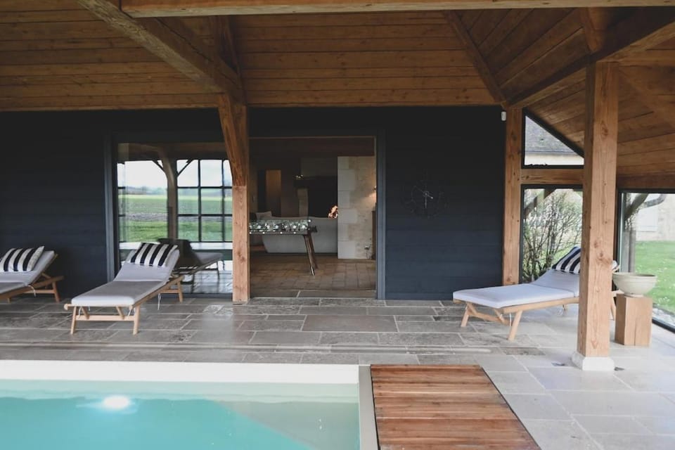 Magnifique maison au coeur du Perche avec piscine chauffée, sauna et hammam House in Normandy